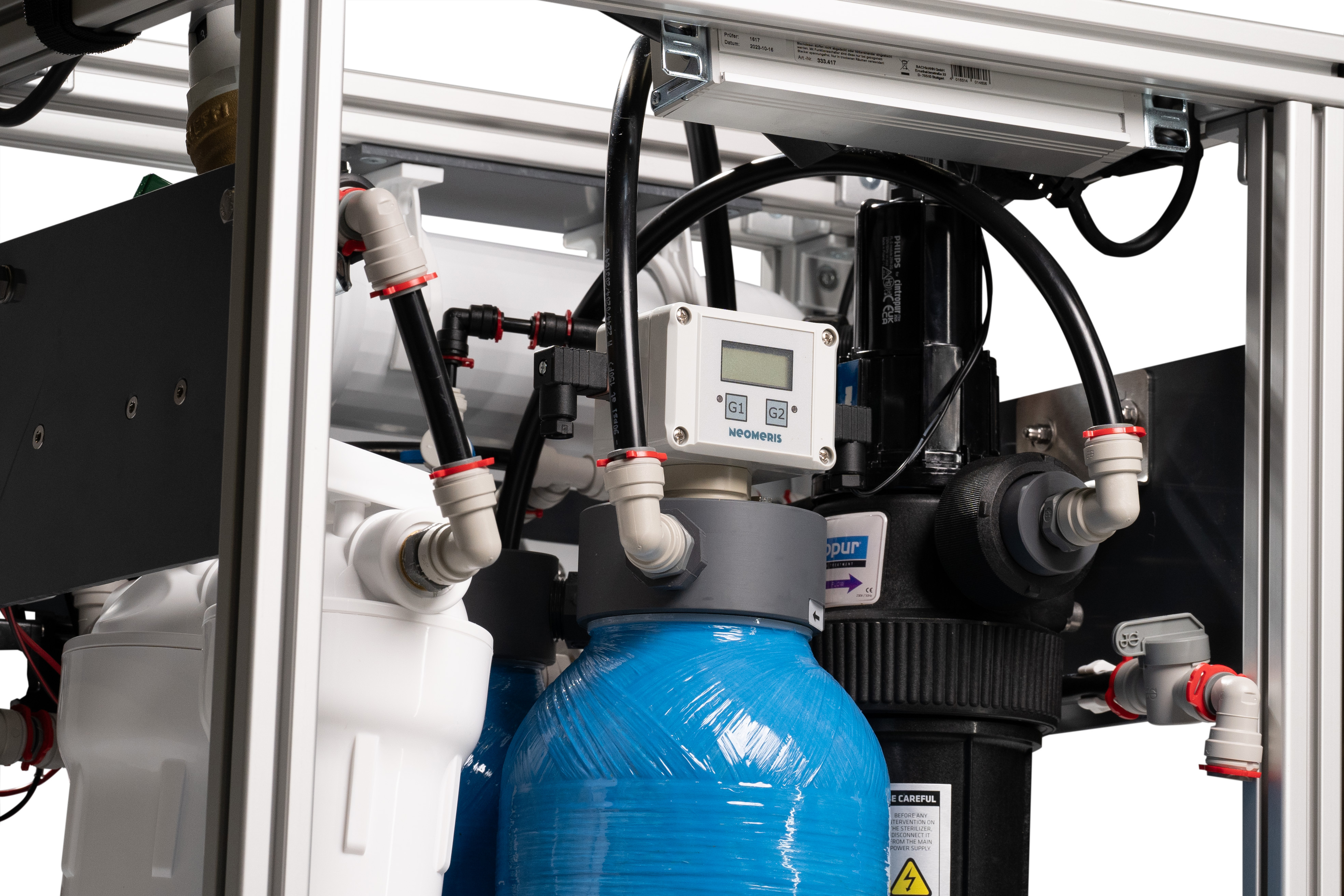Wasseraufbereitungsanlage als Untertischanlage für ambulante Kliniken, inkl. UV-Anlage und Pyrogenfilter