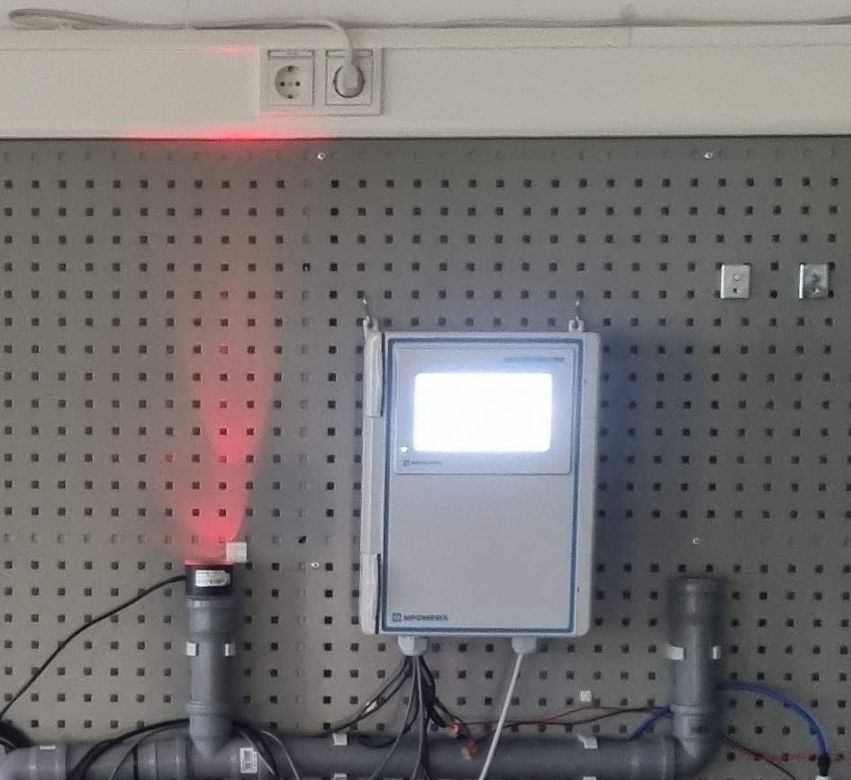 LED-Fenster N LF420 bei Leitwertüberwachung, rote Anzeige aktiv