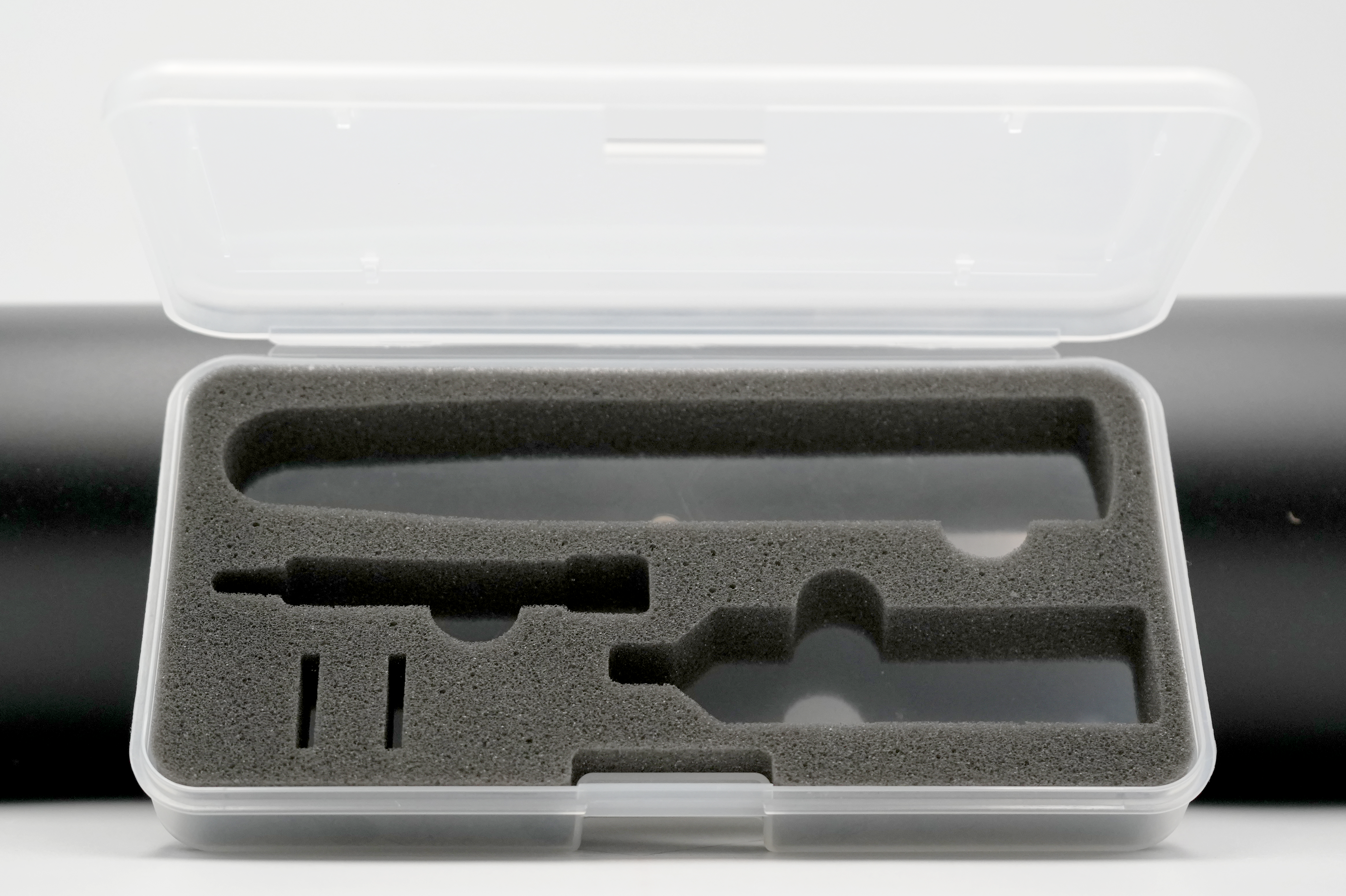 LAQUAtwin BOX geöffnet, Detail Deckel‑Innenraum, Schutzpolster