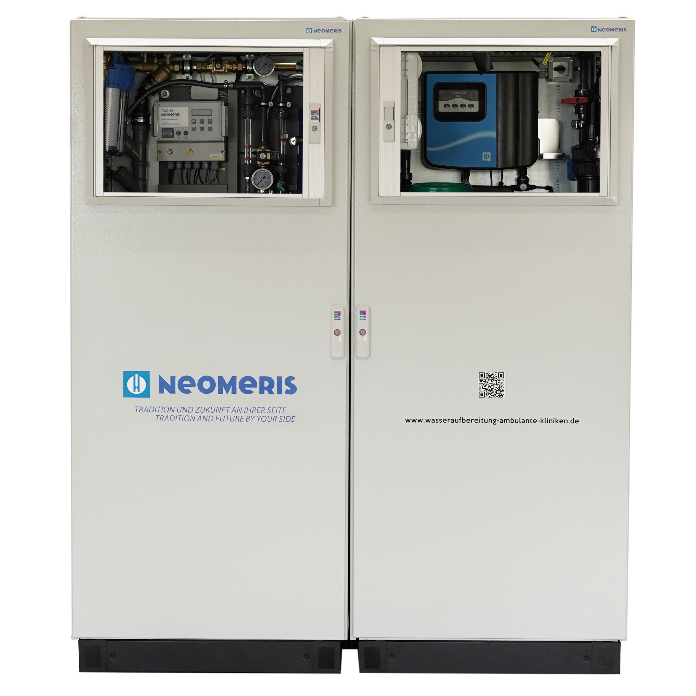 Wasseraufbereitungsanlage Schrank, zwei weiße Schranktüren, Neomeris Branding VE-Anlage geschlossen, Doppel-Modul in Rittal-Schrank, Platzsparendes Design Schrankgehäuse, Frontansicht modulare Aufbereitungsanlage, schlicht ,
