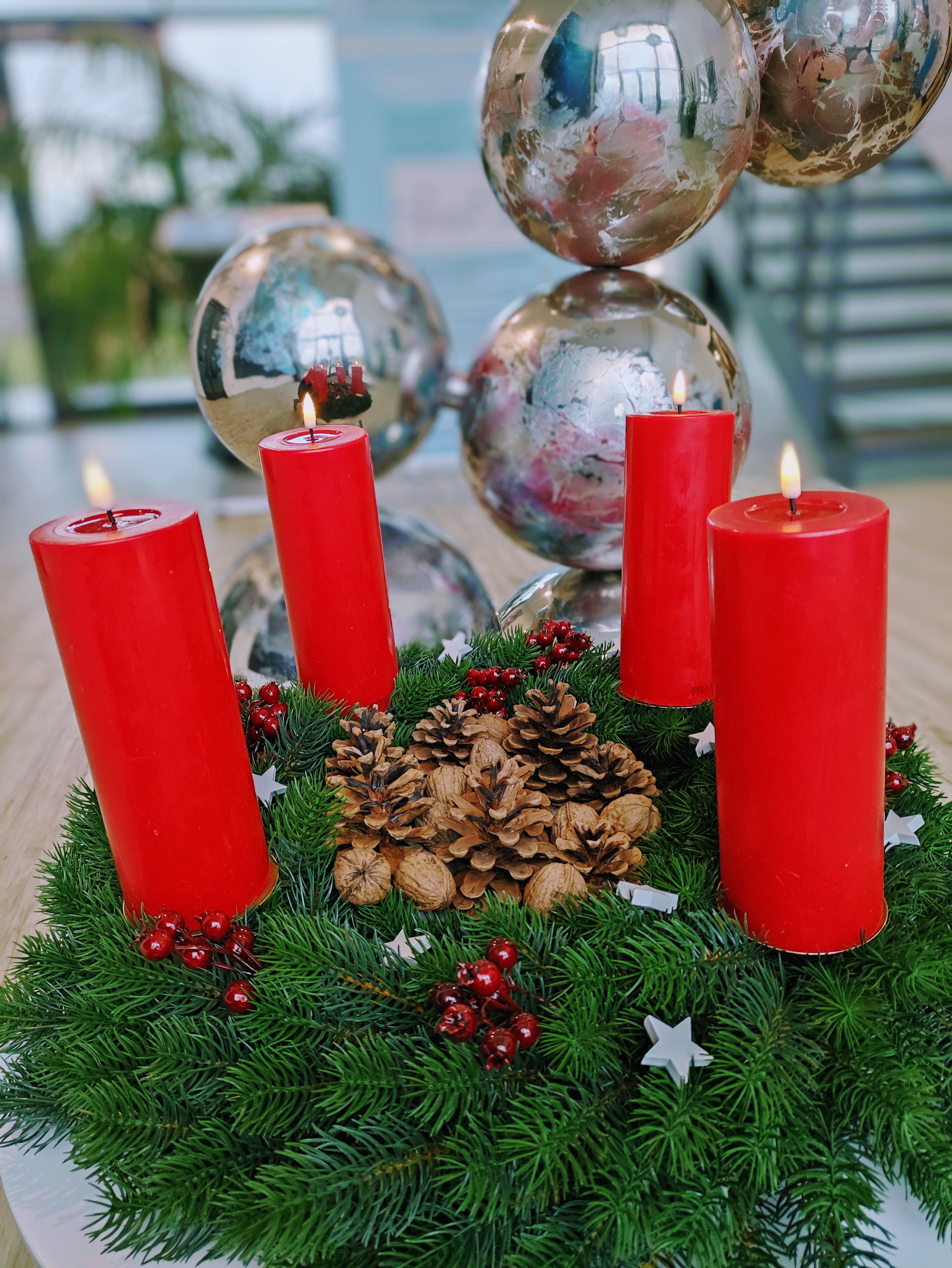 Frohe Weihnachten und einen guten Rutsch in das Jahr 2024 wünscht das Team von HeylNeomeris