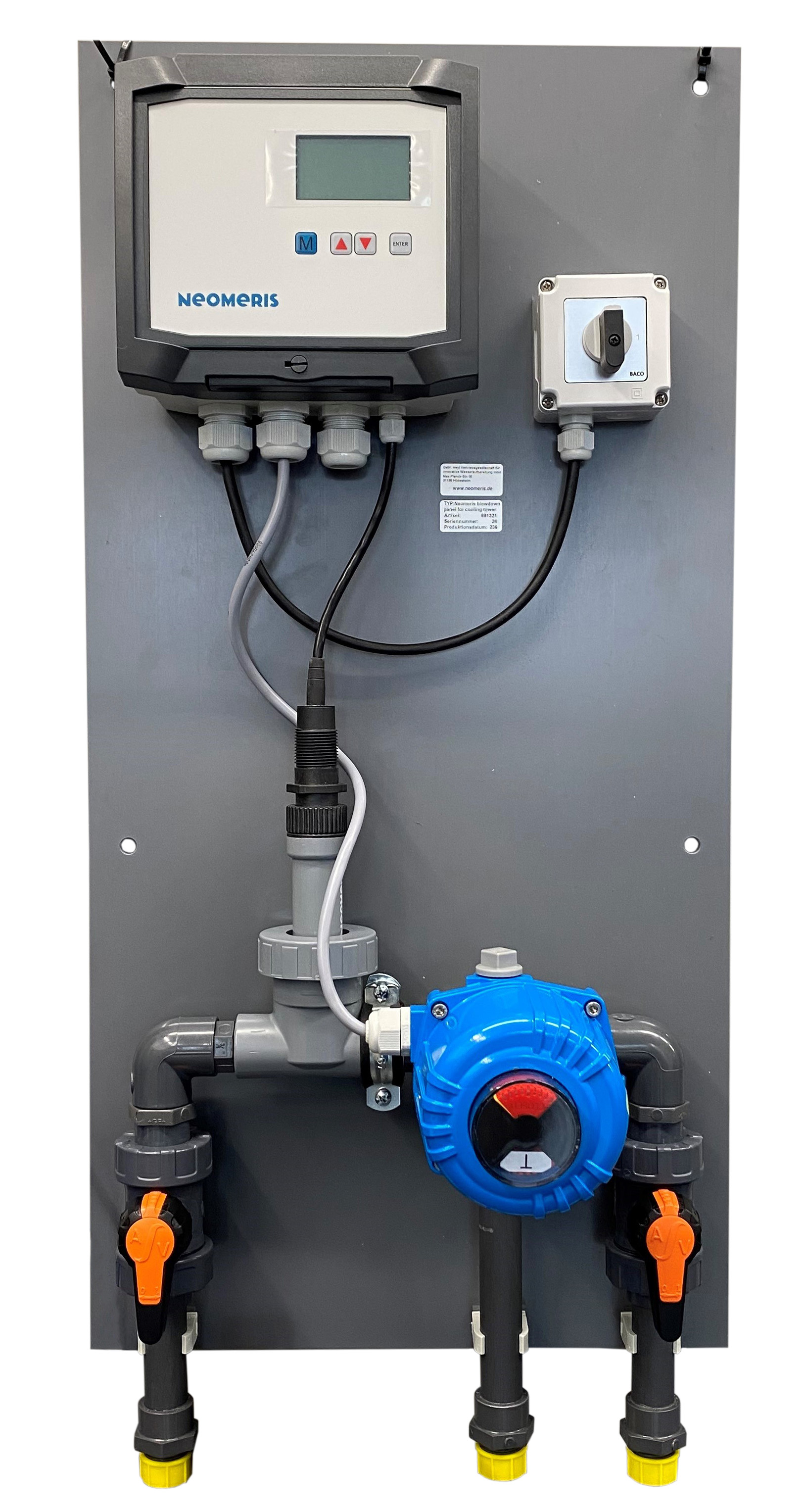Neomeris Absalztafel für Kühlturm - Leitwertmessung und 1x 4-20mA Ausgang Neomeris Absalztafel für Kühlturm Sichtbare Anschlüsse und Kabel, vorbereitet für Modbus und 4-20mA Ausgang