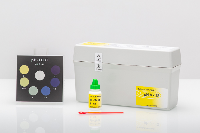Testoval pH-Bereich 8 bis 12 Testbesteck Testoval pH-Bereich 8 bis 12 Testbesteck, klare Beschriftung und Produktdetails sichtbar, inkl. Farbvergleichsgerät für pH 8-12