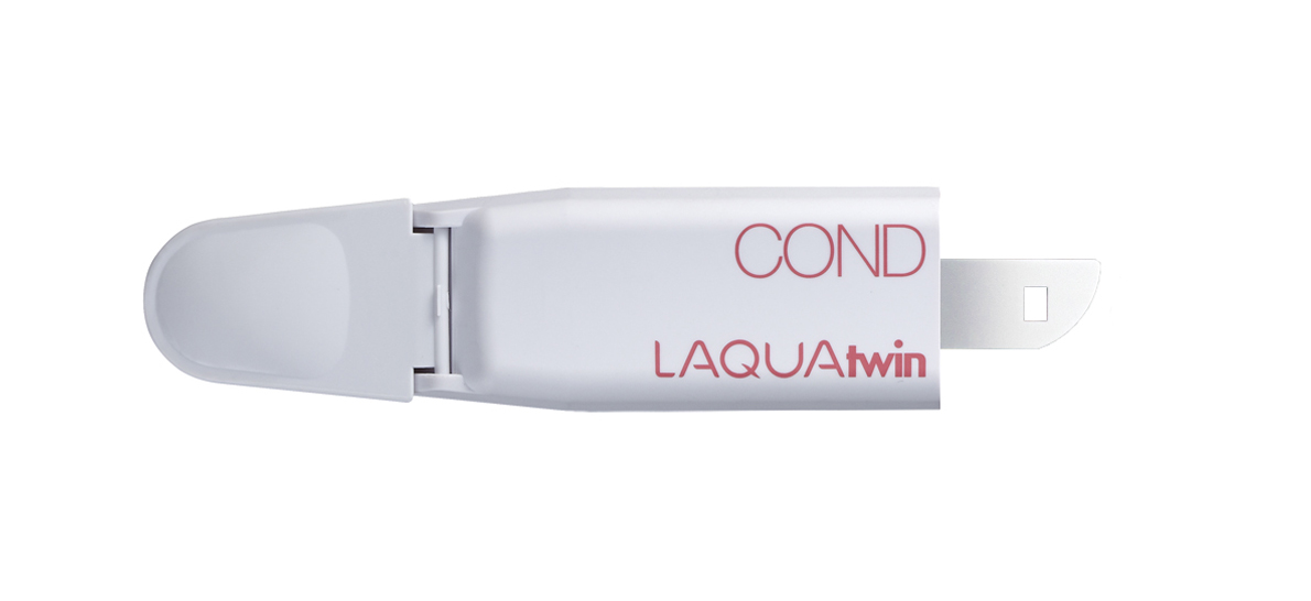 Horiba LAQUAtwin S070 Austauschsensor, geöffnete Sensorzunge mit sichtbarer Messfläche, passend für EC-11, EC-22, EC-33 Tester