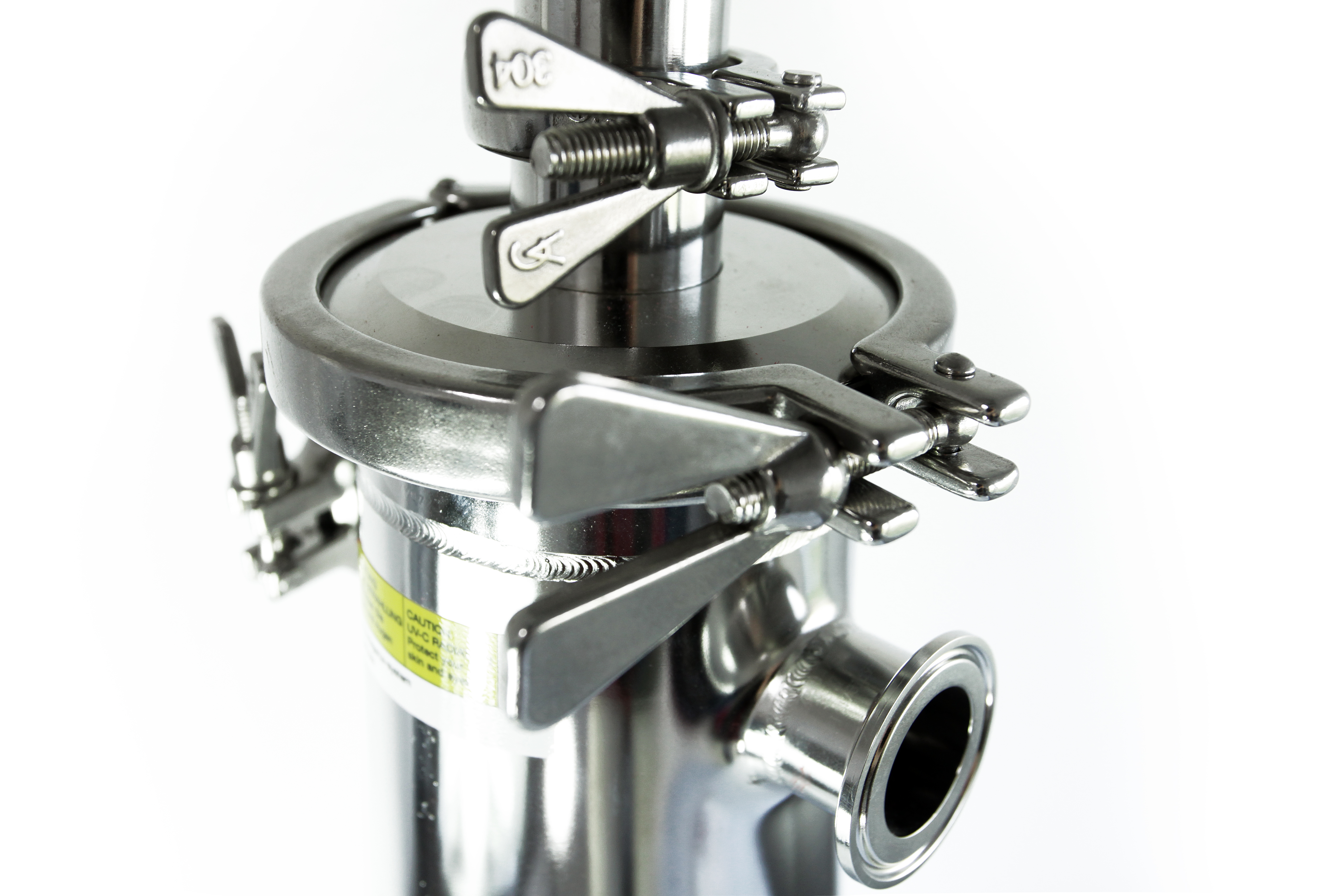 UVprofessional Pharma, TriClamp-Anschlüsse der UV-Anlage, Edelstahlreaktor, hygienisches Design