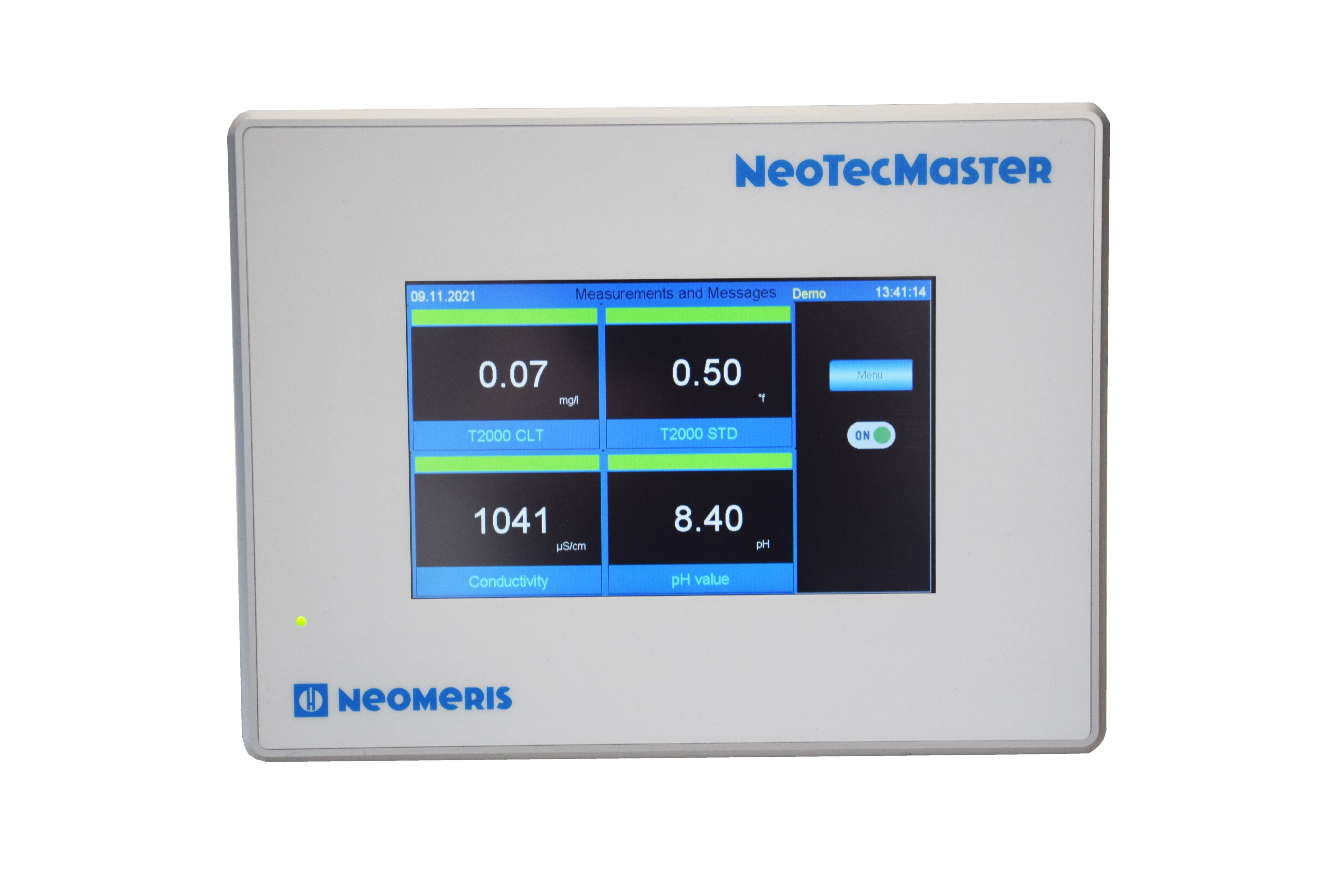 NeoTecMaster® - 5 Zoll, Frontansicht eingeschaltet, Wasseranalysegerät, Visualisierung, Messwerte sichtbar