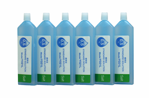 Horiba 0.5 % NaCl standard solution, six individual blue bottles