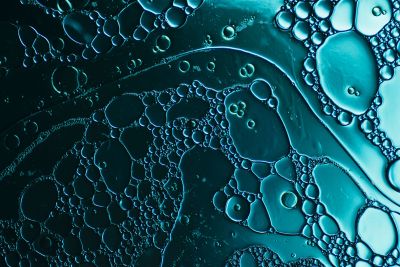 Webinar Grundlagen der Wasseraufbereitung  unsere Artikelnummer 9900099 unser Foto zeigt Wasser mit Blasen